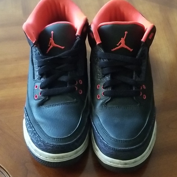 JORDANS 3S - Picture 1 of 6